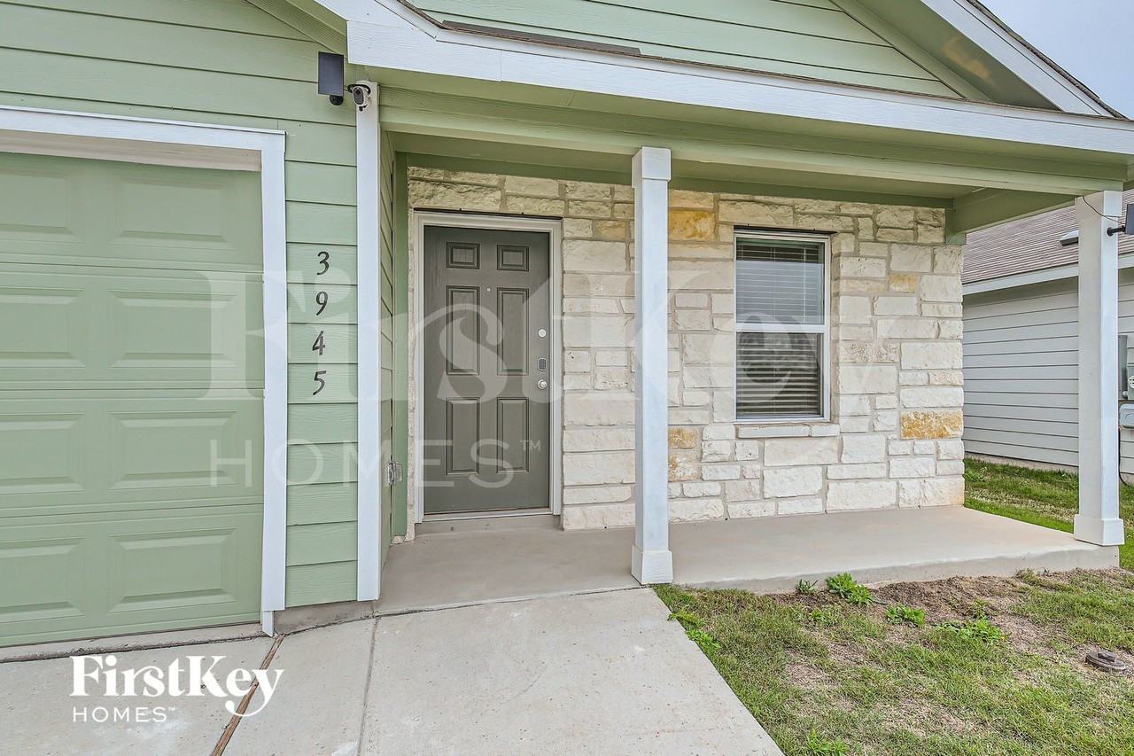 3945 Far Horizon - Photo 3 of 28