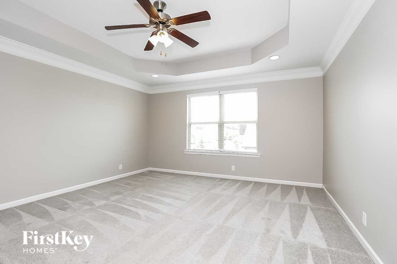 3241 Mapleside Ln - Photo 7 of 15