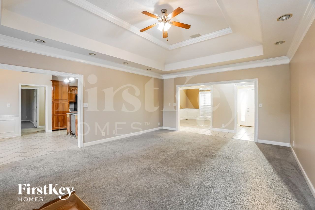 115 Gallant Ct - Photo 3 of 19