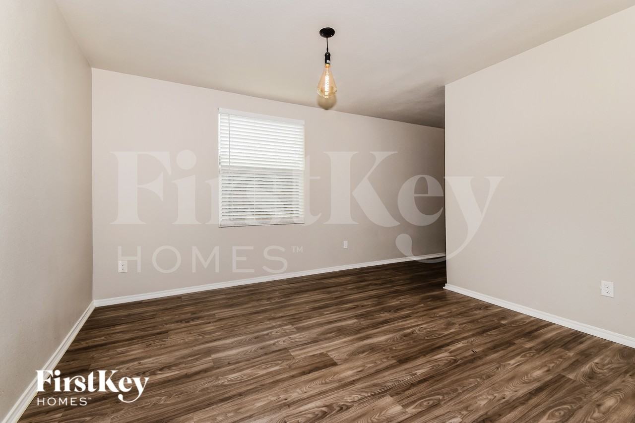 11036 Rankin Dr - Photo 5 of 15