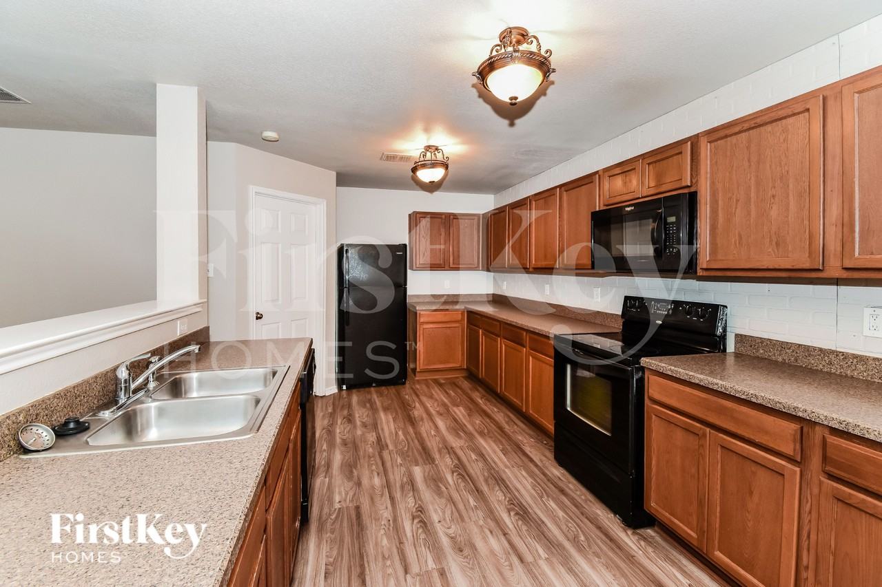 11036 Rankin Dr - Photo 7 of 15