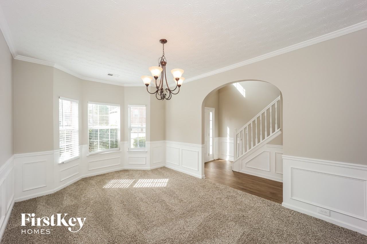 855 Chapman St - Photo 5 of 15