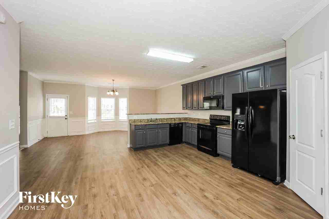 855 Chapman St - Photo 7 of 15