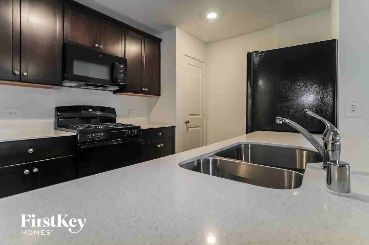 448 Frio Pass Trl - Photo 6 of 15