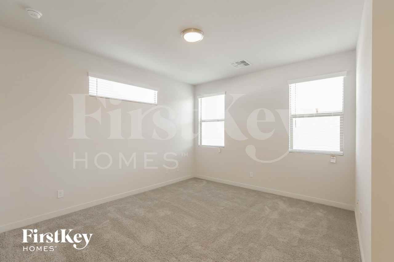 42317 W Ramirez Dr - Photo 7 of 15