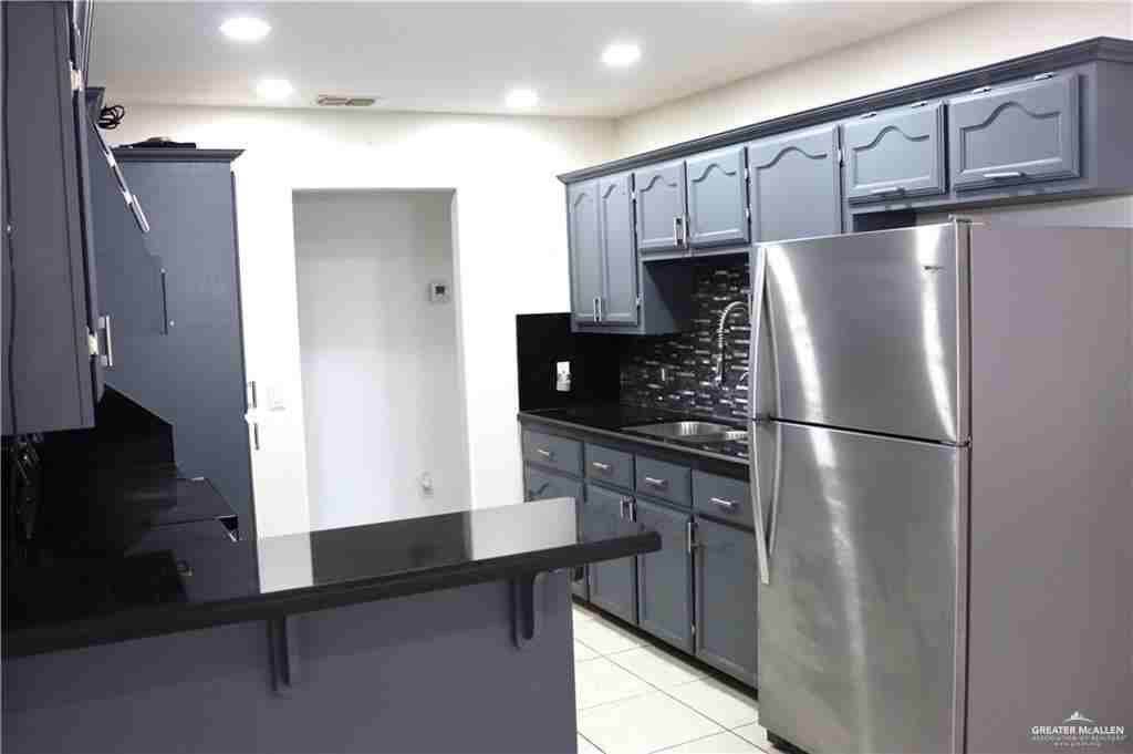 3804 Kerria Ave - Photo 3 of 11