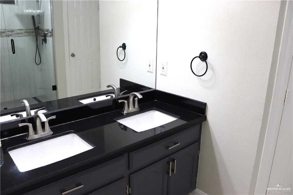 3804 Kerria Ave - Photo 6 of 11