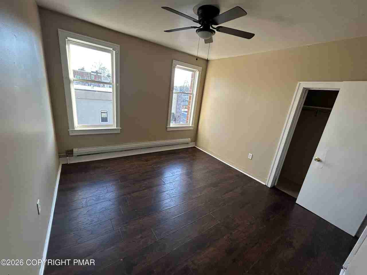296 Washington St Apt 3d - Photo 2 of 3