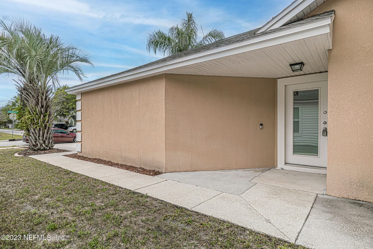 257 Sondra Cove Trl E - Photo 4 of 39