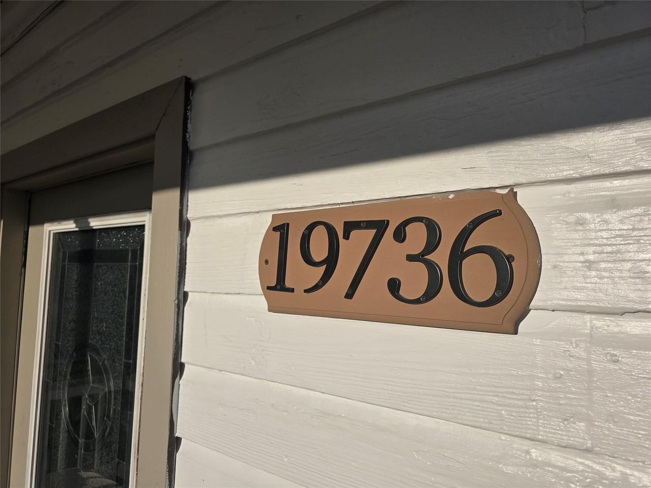 19736 Dunbar Ave - Photo 3 of 16