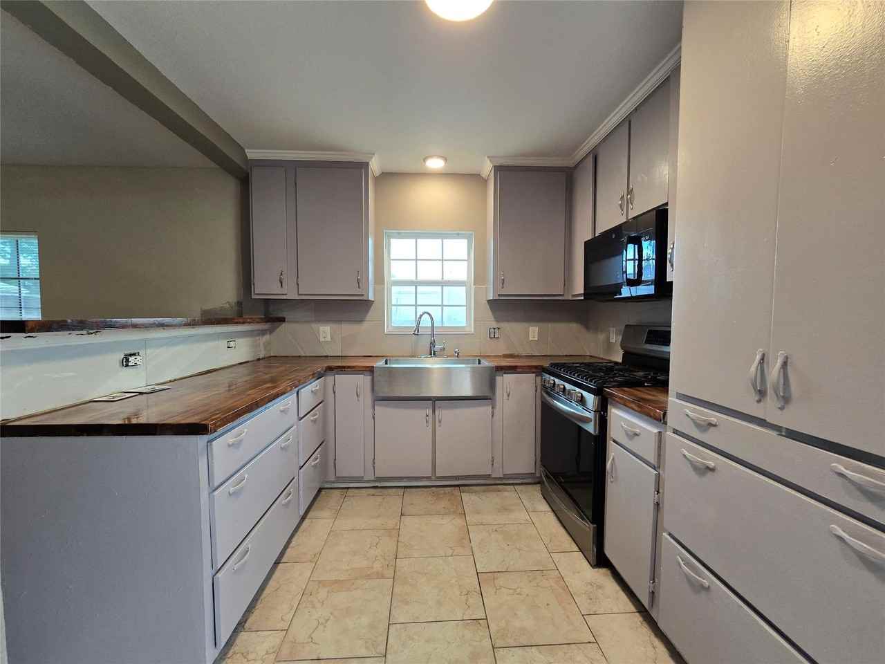 19736 Dunbar Ave - Photo 7 of 16