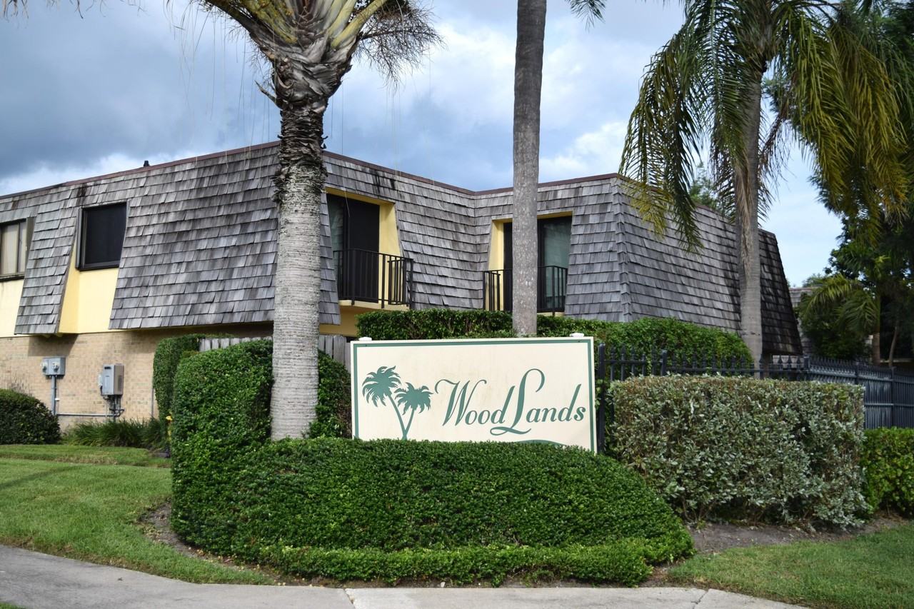 262 Woodland Rd - Photo 5 of 15