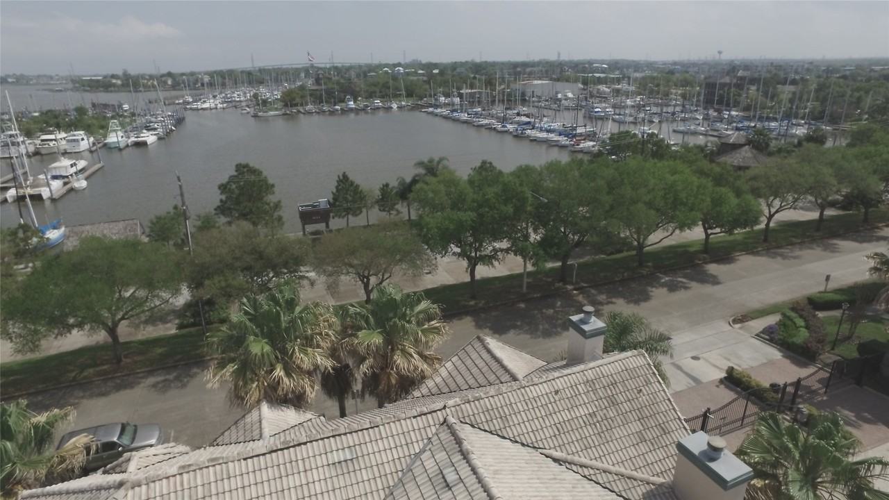 457 Mariners Dr - Photo 2 of 25