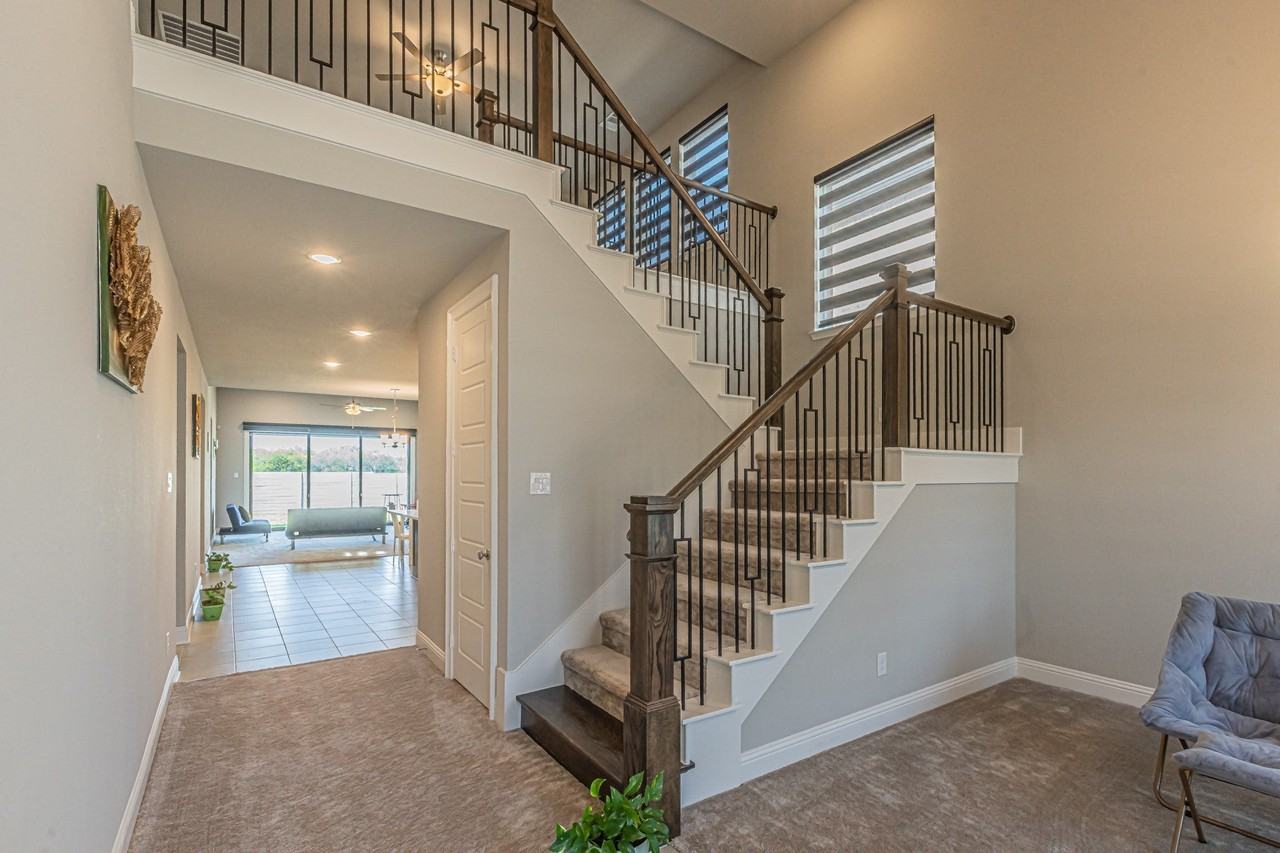 1224 20th St - Photo 4 of 39