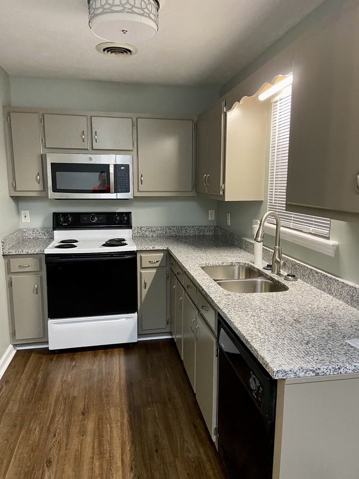 1315 Dugan Ct - Photo 2 of 10