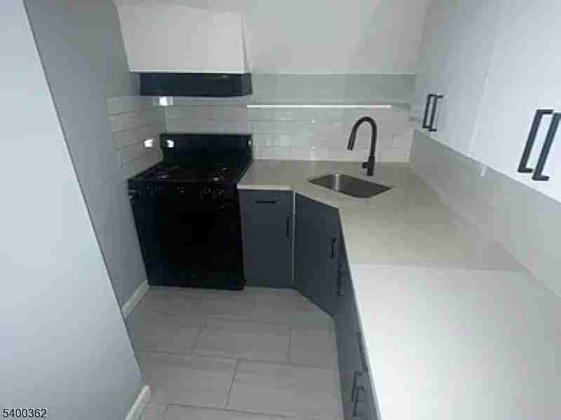 848 S 14th St - Photo 4 of 4