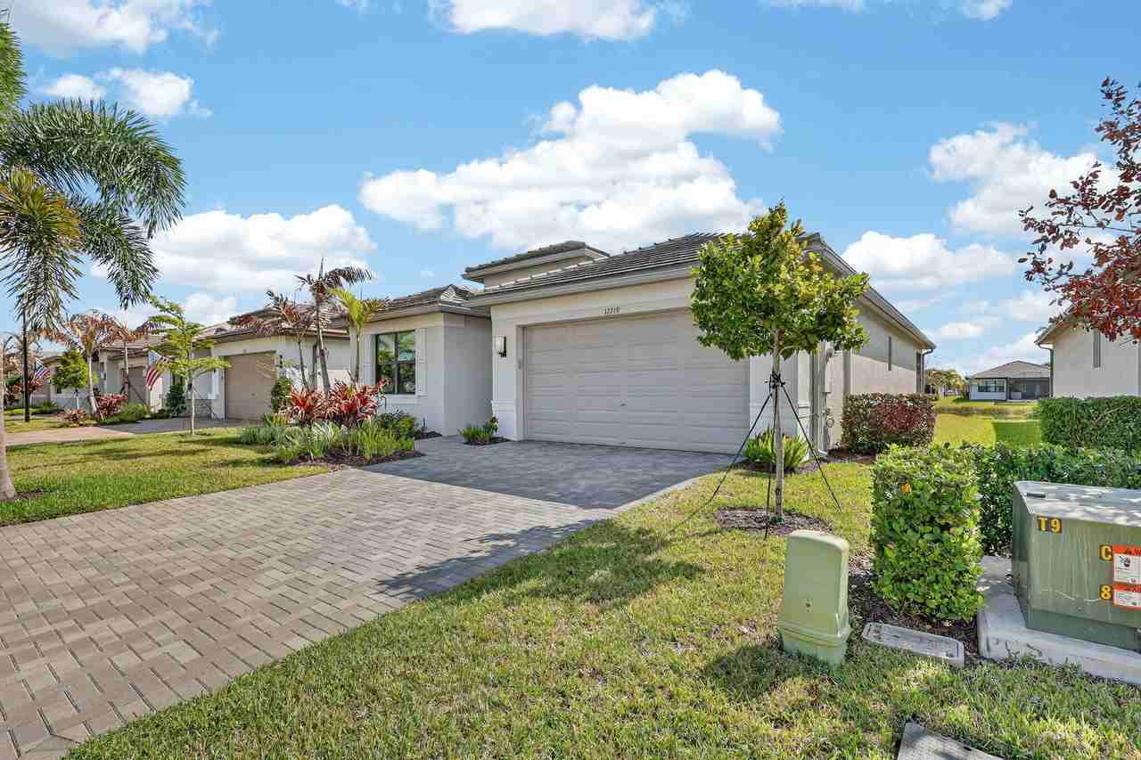 12719 Sw Blue Mangrove Pkwy - Photo 3 of 50