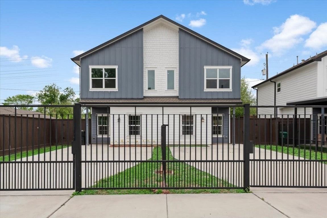 2202 Lynnfield St - Photo 3 of 31