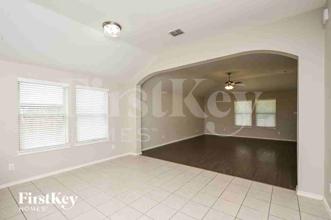 2520 Doe Run - Photo 7 of 19