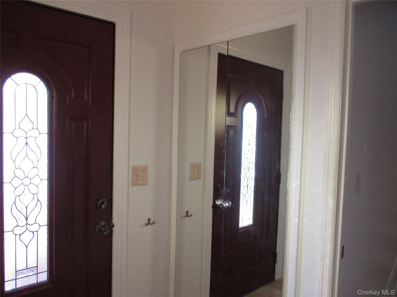 429 E Park Ave - Photo 3 of 30