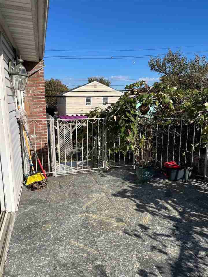 429 E Park Ave - Photo 7 of 30