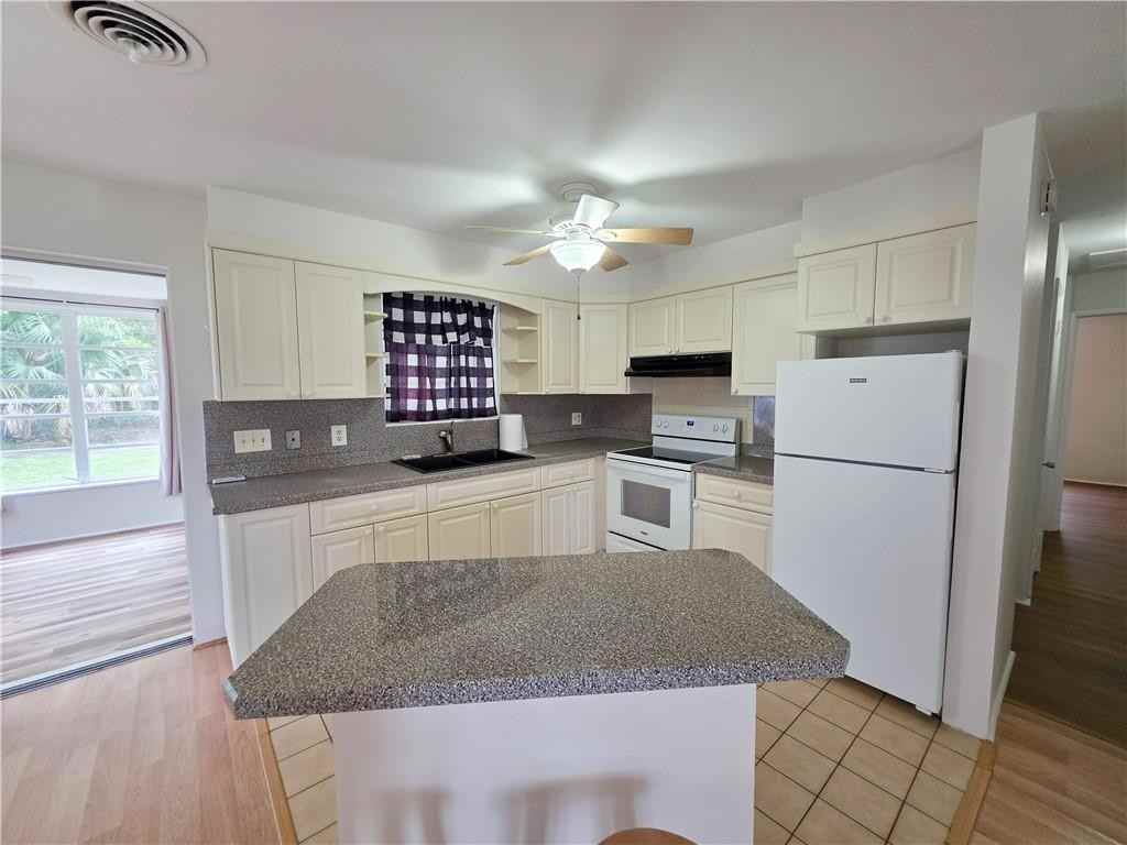 1715 41st Ave - Photo 5 of 19