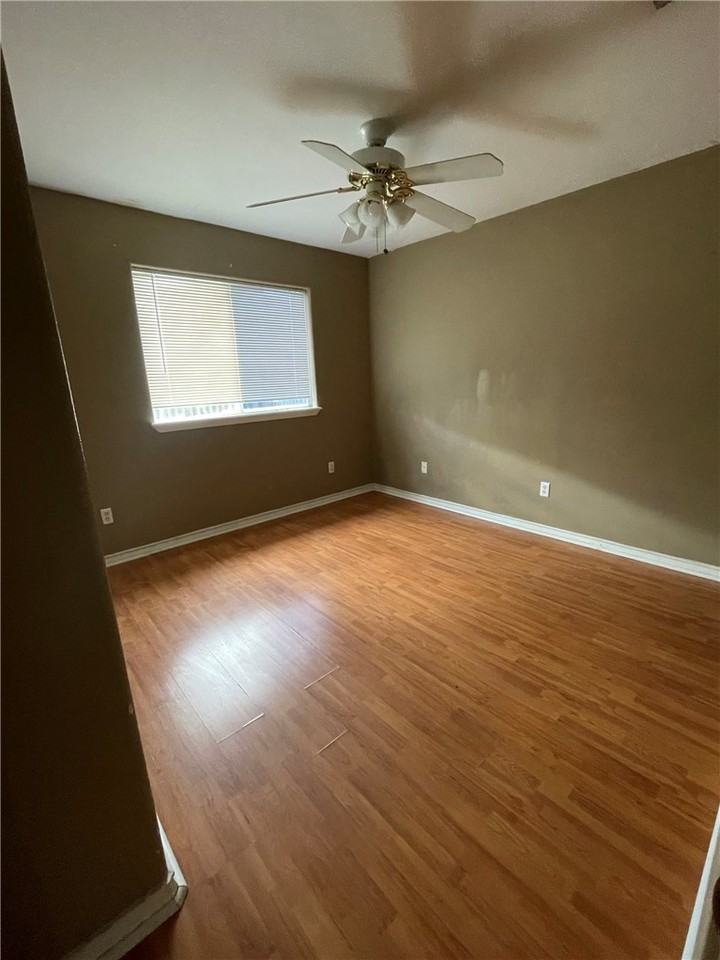 7910 Impala Dr - Photo 6 of 9