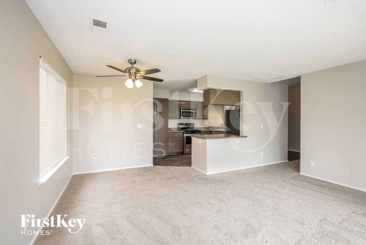 6533 Chilton Ct - Photo 5 of 16