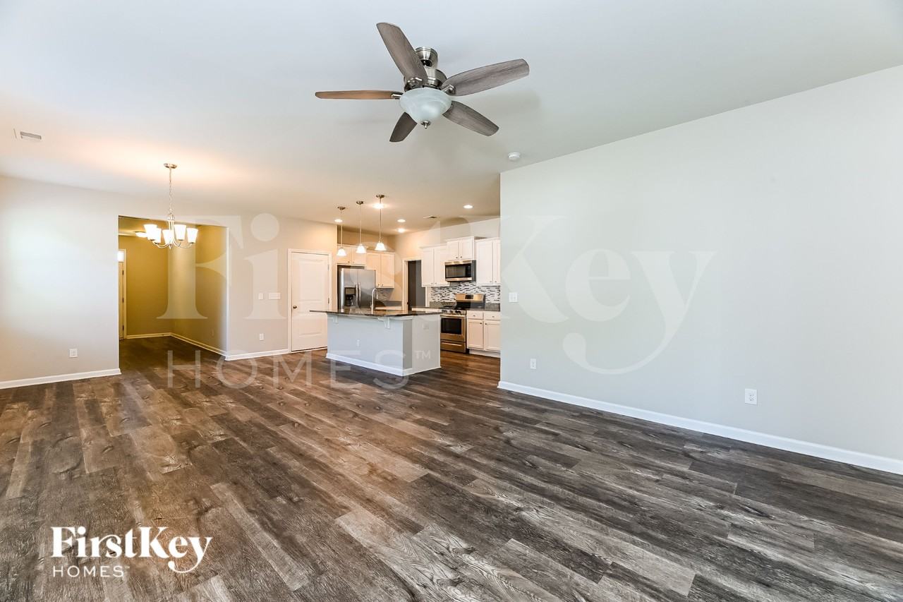 301 Mincy St - Photo 3 of 16