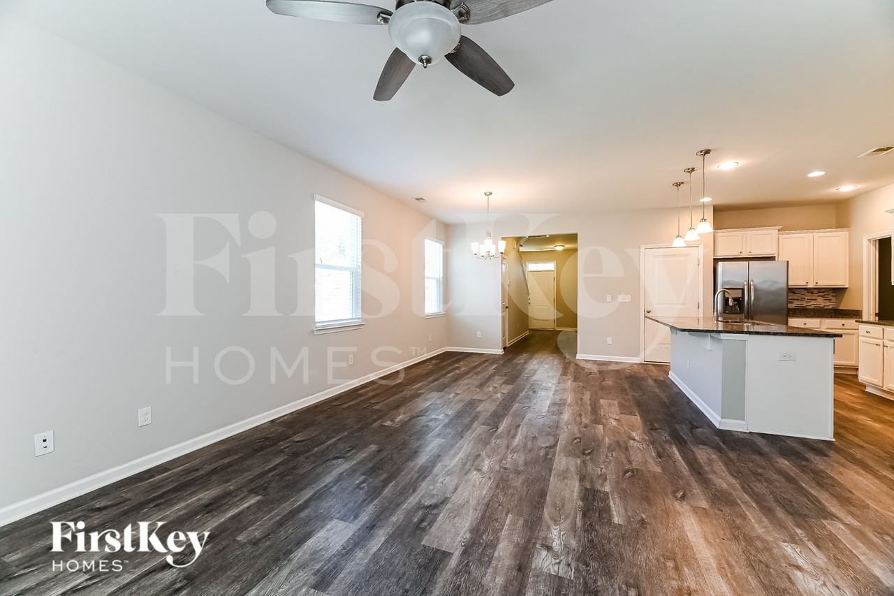 301 Mincy St - Photo 4 of 16