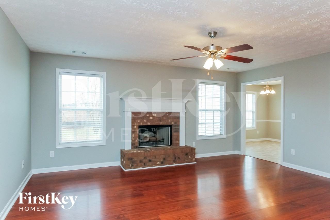 85 Natalie Ct - Photo 2 of 15