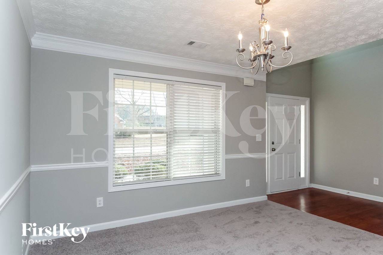 85 Natalie Ct - Photo 3 of 15