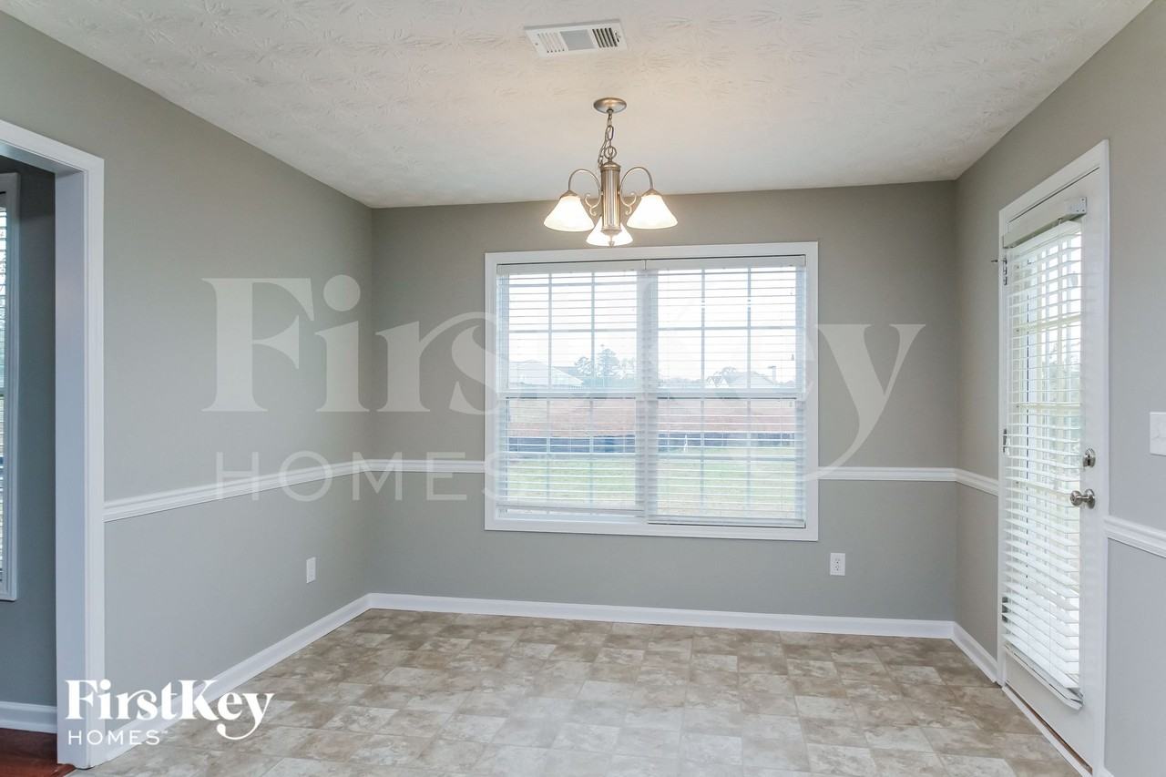 85 Natalie Ct - Photo 4 of 15