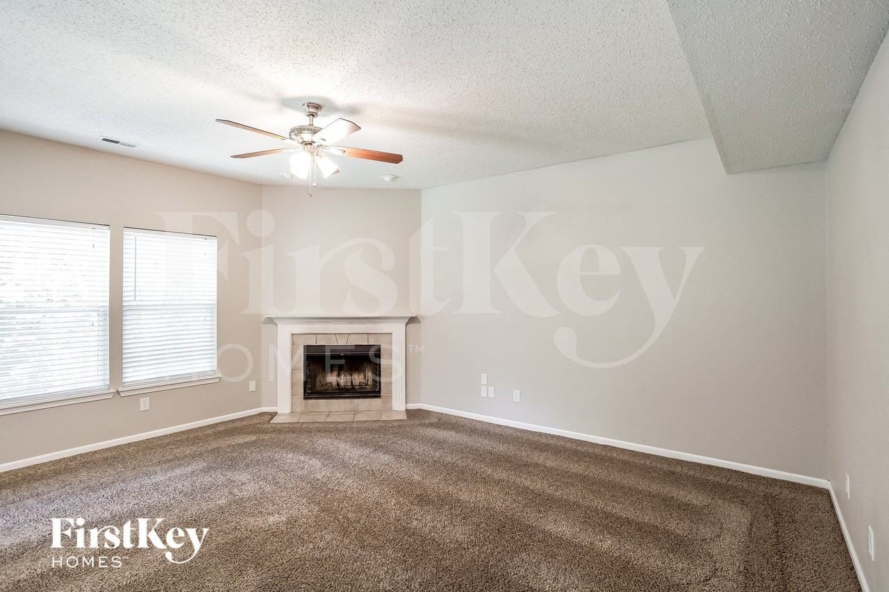 448 Bridgestone Dr - Photo 5 of 15