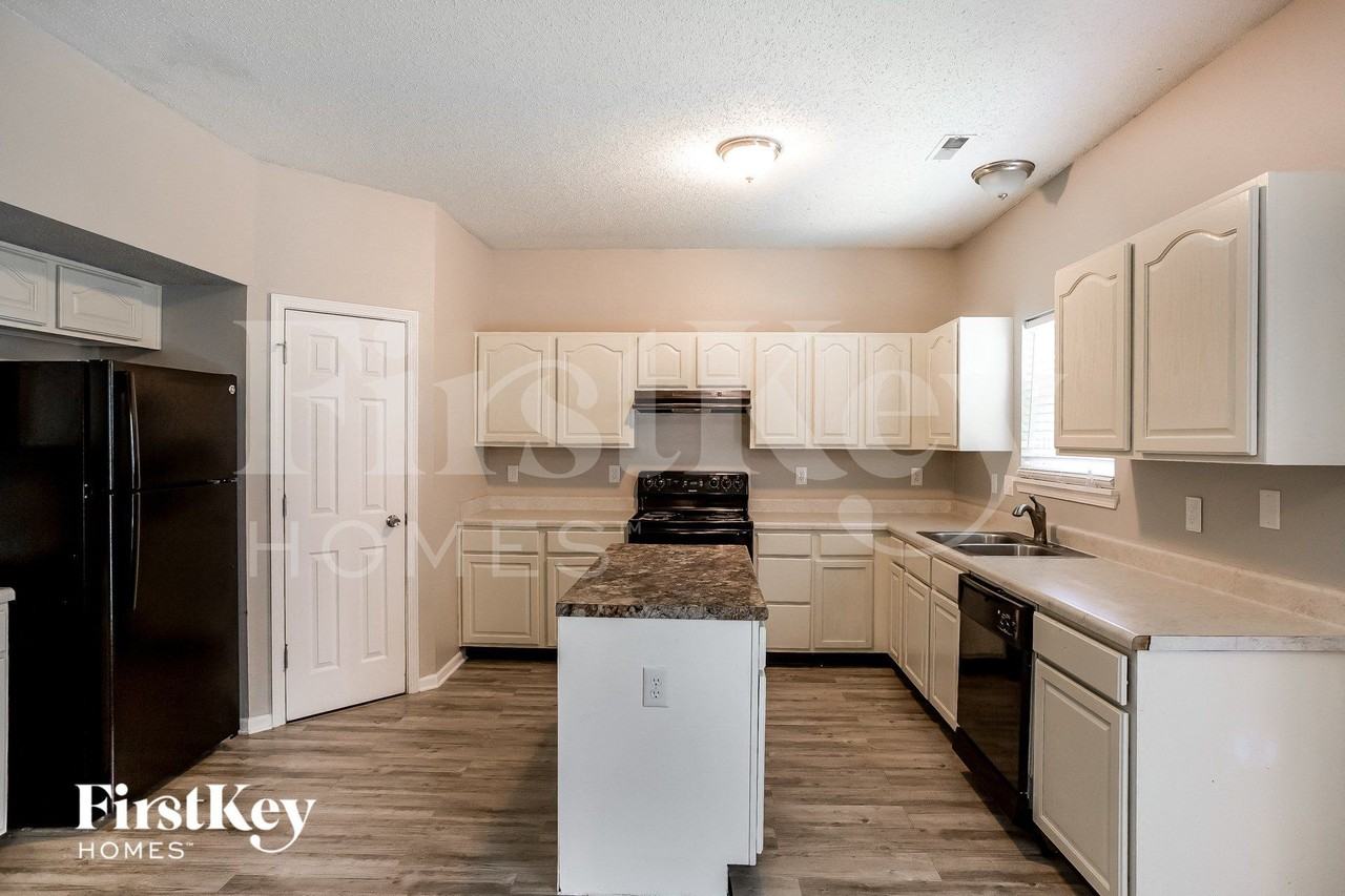 448 Bridgestone Dr - Photo 6 of 15