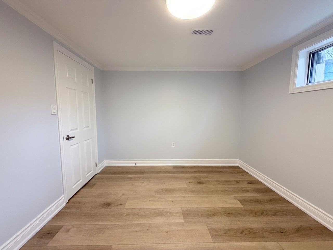 79 West 33rd St - Photo 6 of 22