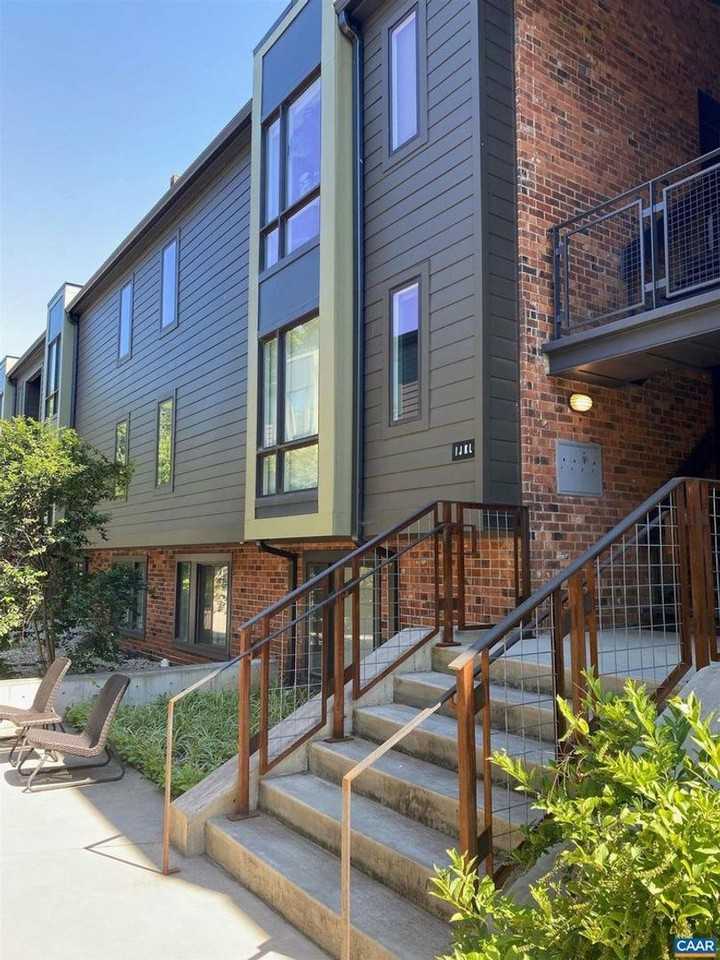 630 Park Lane - Photo 2 of 11