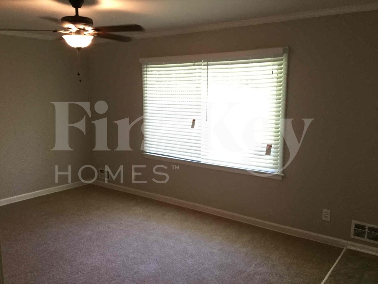 1760 Danrich Dr - Photo 3 of 11