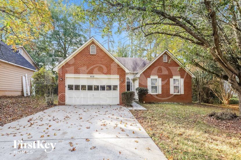 1591 Elizabeth Ln - Photo 2 of 15