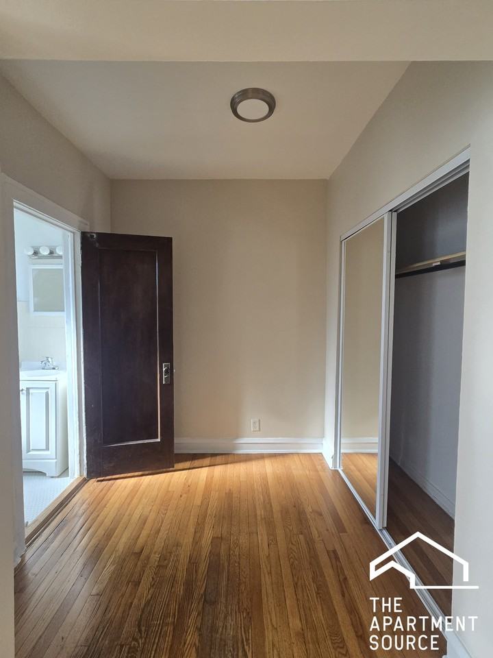 1145 W Morse Ave #103 - Photo 3 of 7