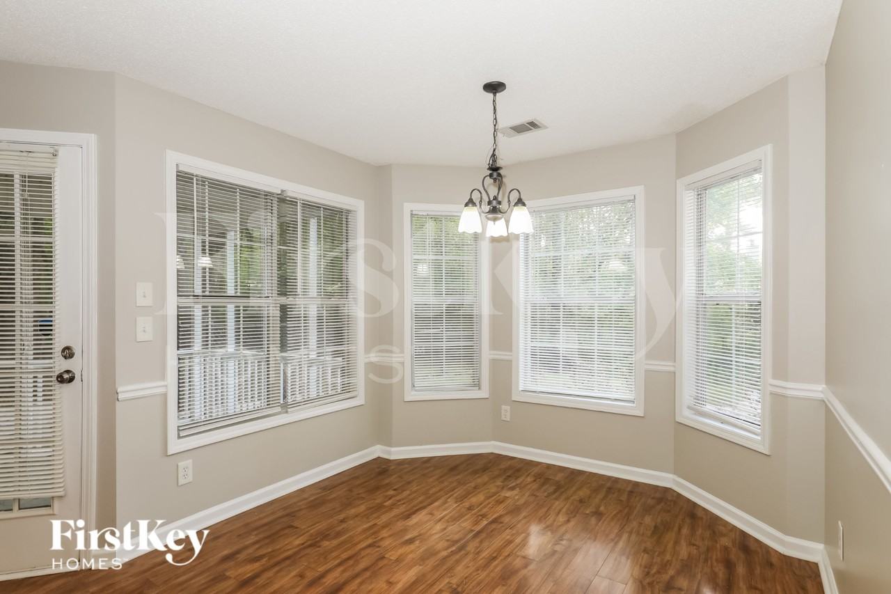 145 Garrison Chase - Photo 5 of 19