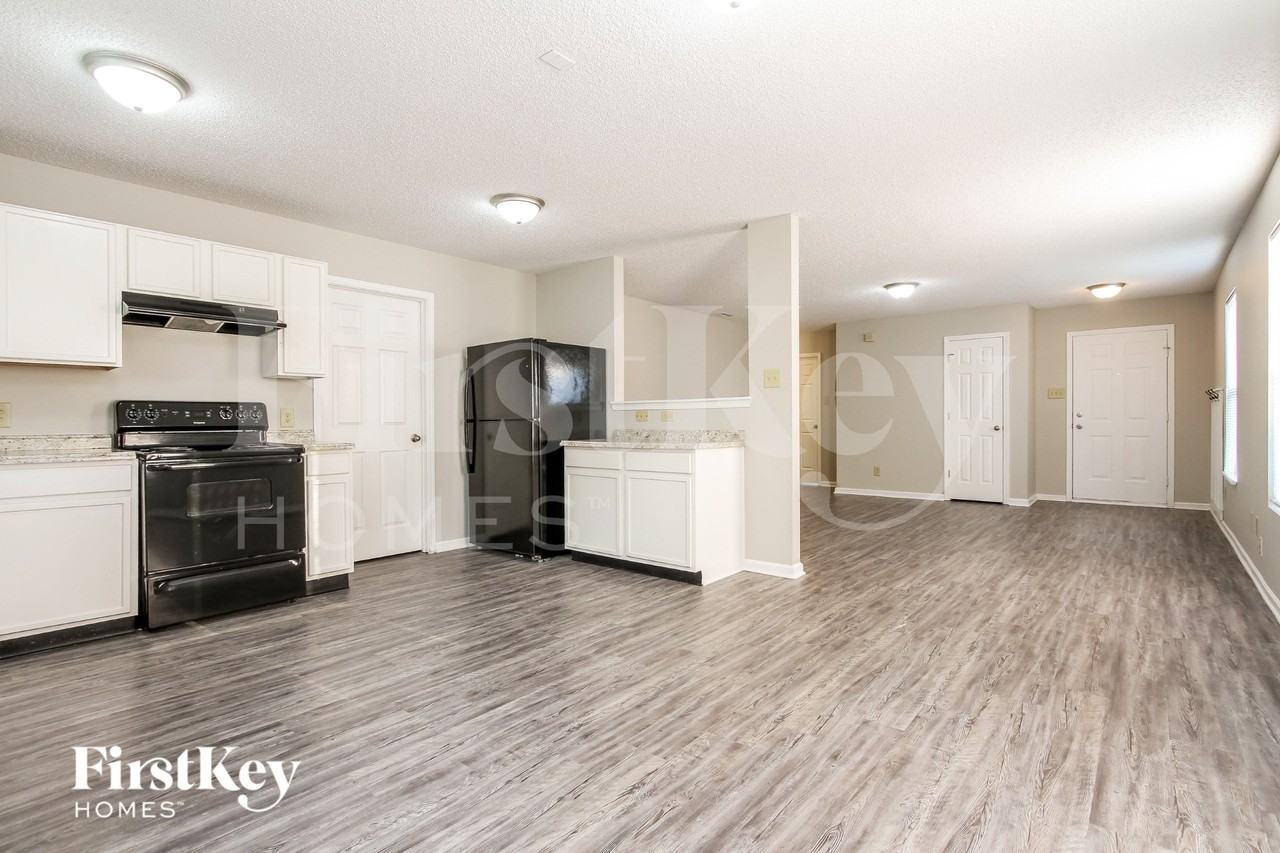 10734 Pavilion Dr - Photo 6 of 16