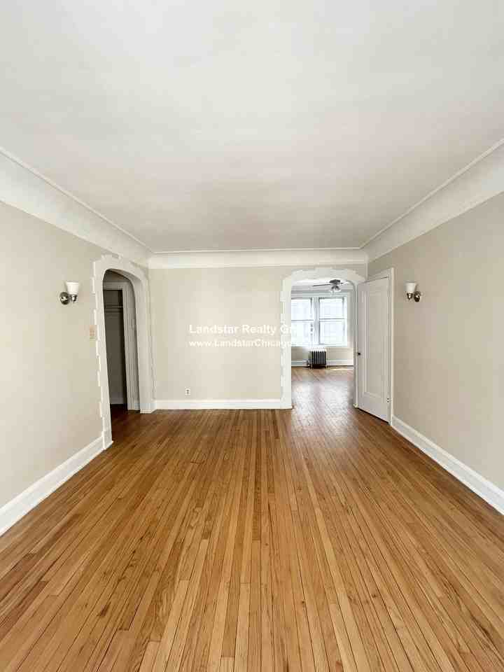1806 W Farwell Ave #3B - Photo 4 of 17