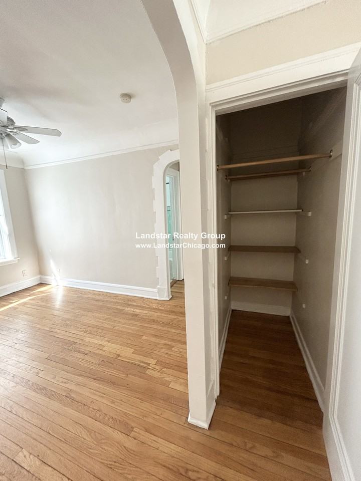 1806 W Farwell Ave #3B - Photo 5 of 17