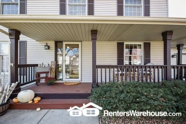 1052 Briar Glen Ln - Photo 3 of 41