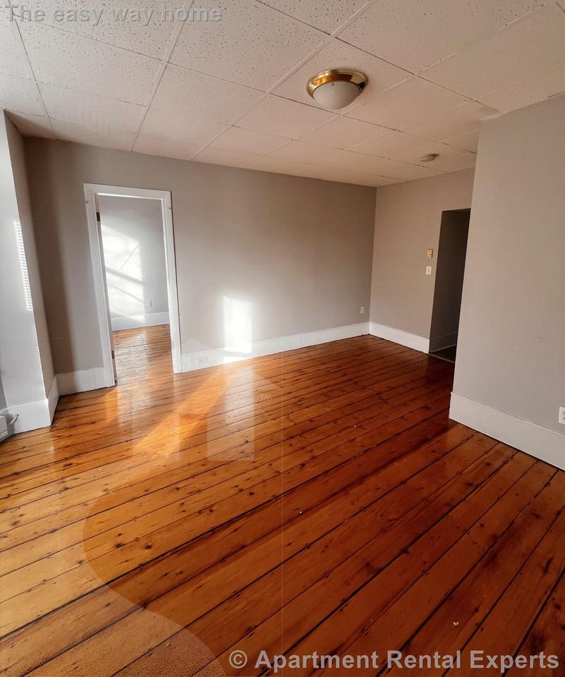 9 School St #2 - Photo 5 of 14