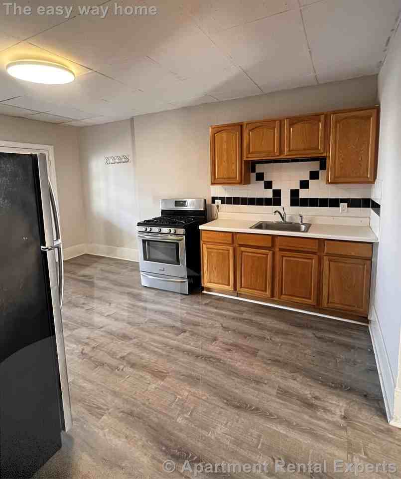 9 School St #2 - Photo 6 of 14