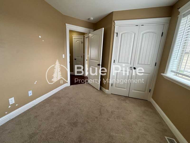 6020 Bryson Ln - Photo 7 of 24