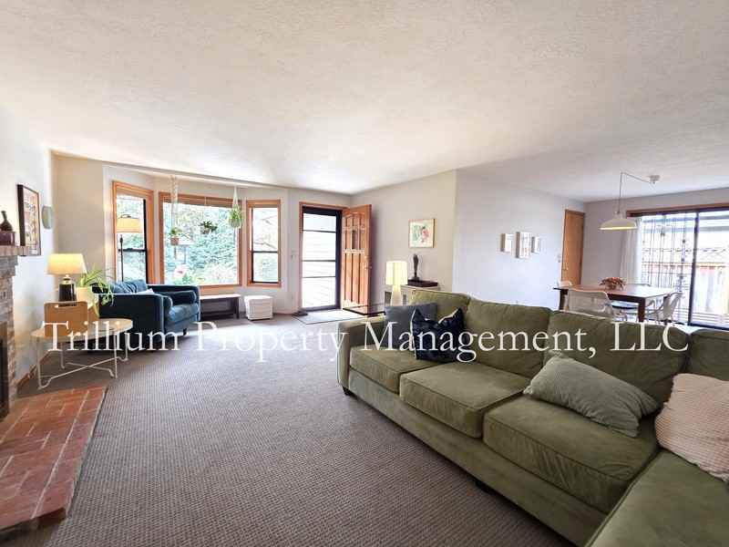 110 Se 65th Ave - Photo 5 of 29