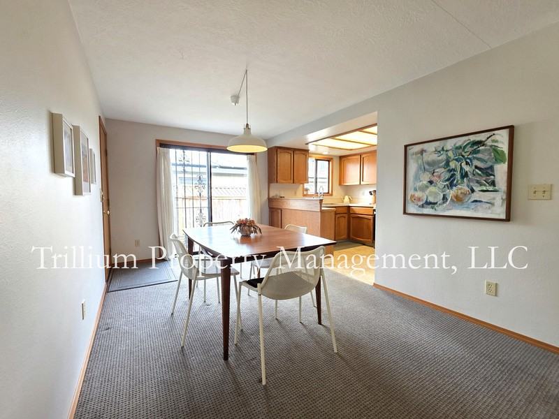 110 Se 65th Ave - Photo 6 of 29